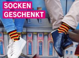 Gratis: Socken in schwarz-rot-gold für Telekom-Kunden frei Haus